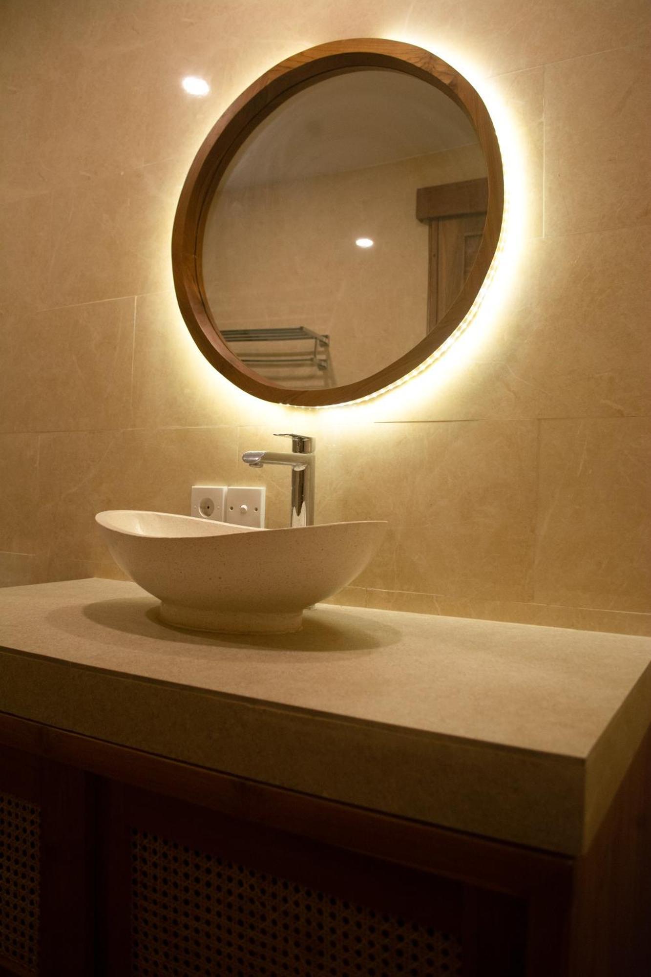 อูบุด เกอร์ตา ซิตี้ โฮเต็ล Hotel ภายนอก รูปภาพ
