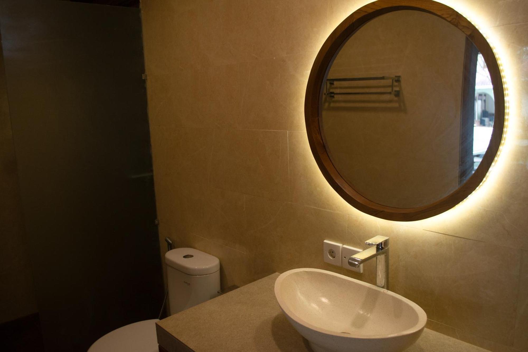อูบุด เกอร์ตา ซิตี้ โฮเต็ล Hotel ภายนอก รูปภาพ